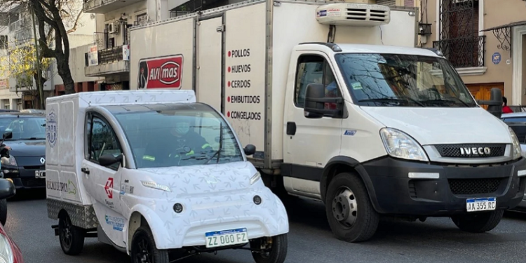 Distribución de mercadería con vehículos eléctricos y bicis cargo en última milla