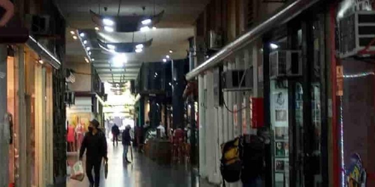 Intentan recuperar galerías comerciales en Rosario y Buenos Aires