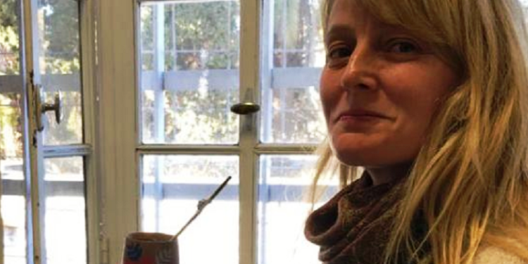 Restauran obras de arte en el Museo Marc de Rosario – Entrevista a Elizabeth Carnero