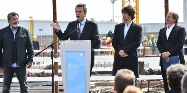 CEDU y el ministro Massa en el anuncio de la prórroga del blanqueo a la construcción