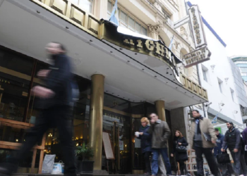 Reabre el local donde estuvo la Confitería Richmond