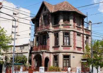 Se vende una casona histórica de Núñez con valor patrimonial