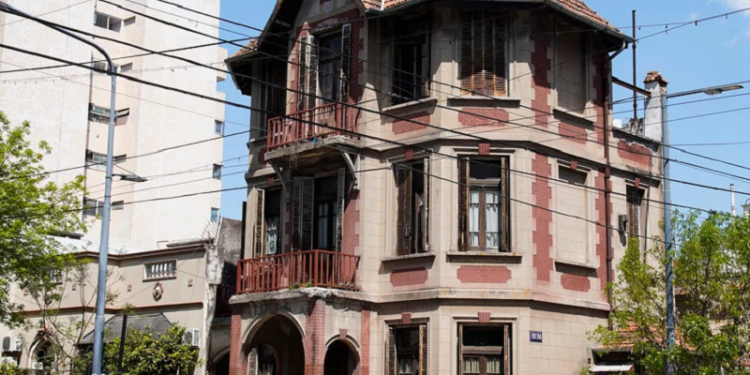 Se vende una casona histórica de Núñez con valor patrimonial