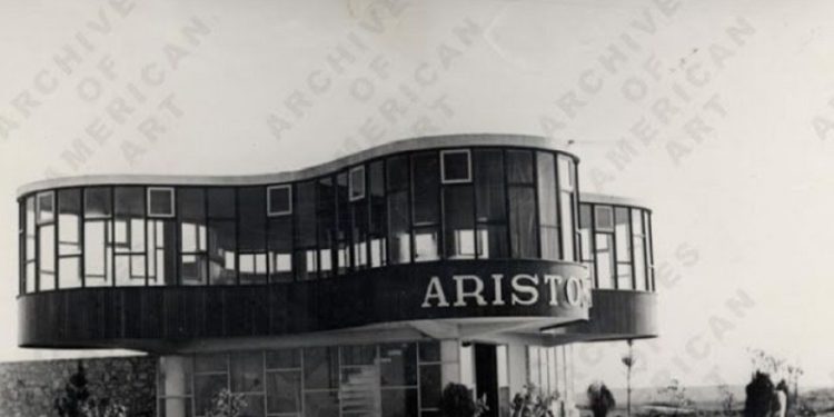 Lanzan una campaña para salvar al Parador Ariston que se encuentra en condiciones deplorables