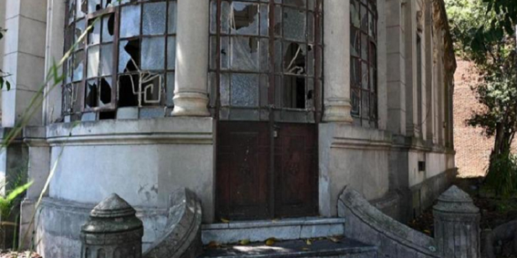 Intentan salvar la casona de Francisco Beiró