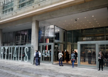 Un edificio de oficinas porteño ofrece cultura, arte y un restaurante en la terraza