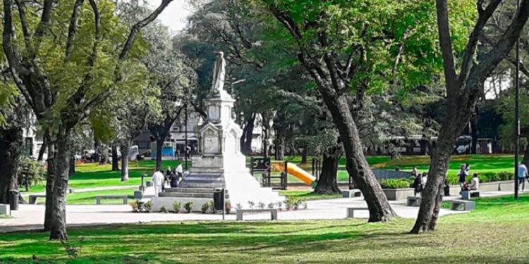 Los vecinos de Parque Patricios se oponen a que hagan un «memorial» en el Parque Ameghino