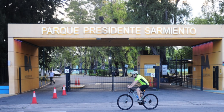 Harán una pista de ciclismo dentro del Parque Sarmiento