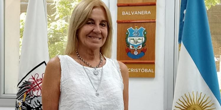 Concurso de Fotografía AdbA Art Decó 2023 – Entrevista a Adriana Piastrellini