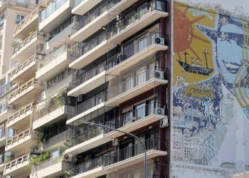 Desaparece un mural único de Carlos Páez Vilaró