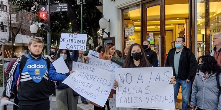 Vecinos y Gobierno acuerdan cambios en el proyecto de la “calle verde” Castro