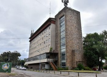 Tragedia, leyendas, arte y glamour: los secretos de la “Torre Alfar”