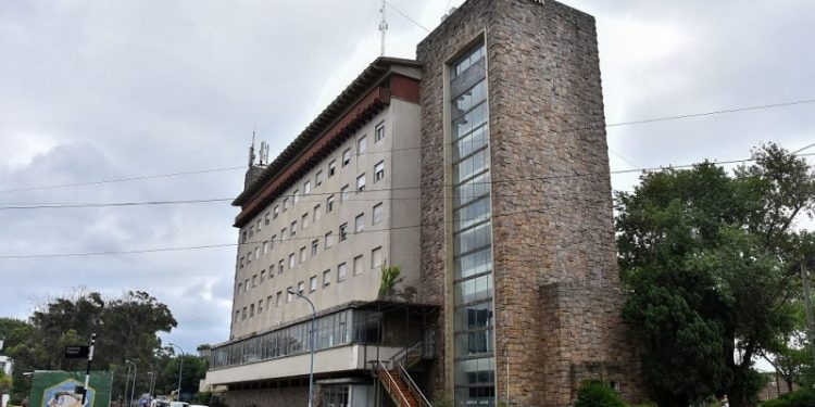 Tragedia, leyendas, arte y glamour: los secretos de la “Torre Alfar”