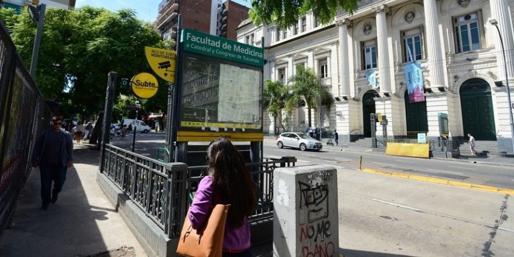 Veinte viejas estaciones de subte empiezan a cambiar de cara