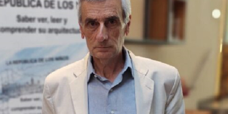 Visitas guiadas en la República de los Niños de Gonnet – Entrevista a Néstor Lázaro