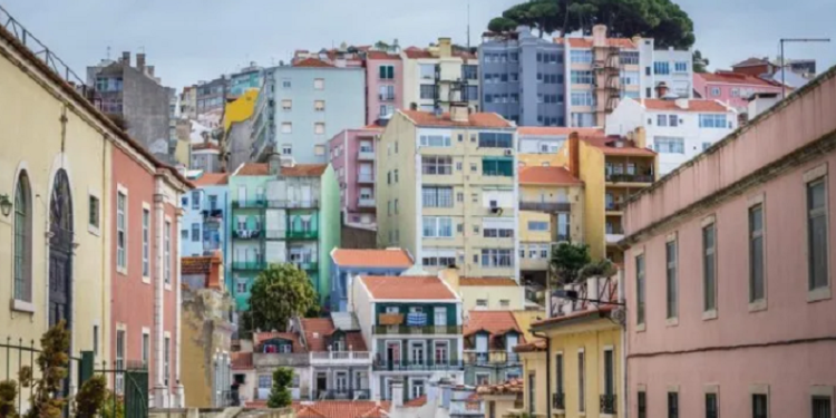 Portugal modifica su política de vivienda y perjudica a extranjeros