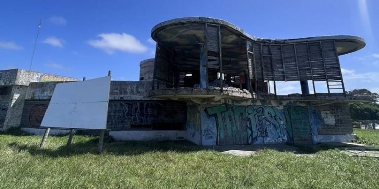 Parador Ariston: “Estamos tratando de rescatarlo entre todos”