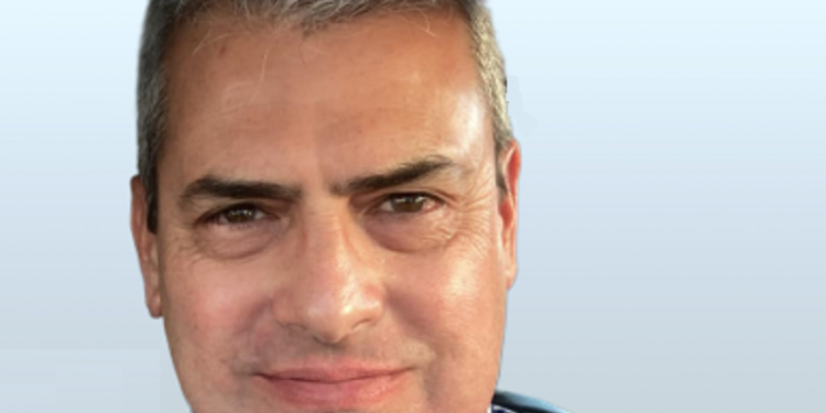 Mural donado al Colegio de Arquitectos marplatense – Entrevista a Homero González Sangorrin