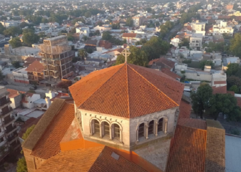 Revalorizan y realizan visitas guiadas a la torre de la parroquia Nueva Pompeya