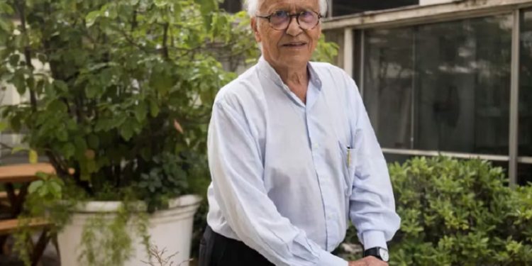 Justo Solsona, el arquitecto detrás de “el rulero” sigue trabajando a sus 92 años