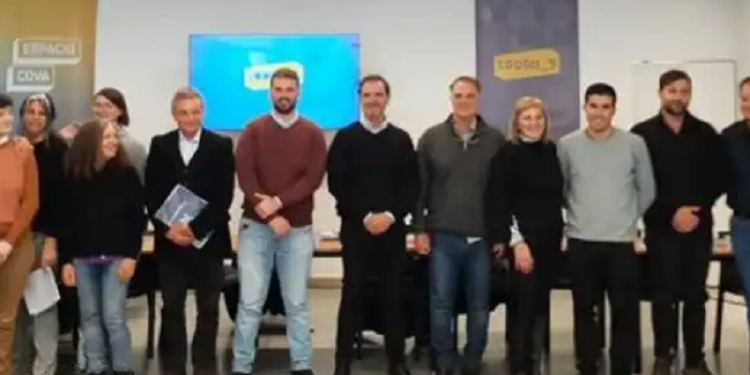 Encuentro de precandidatos en el Colegio de Arquitectos