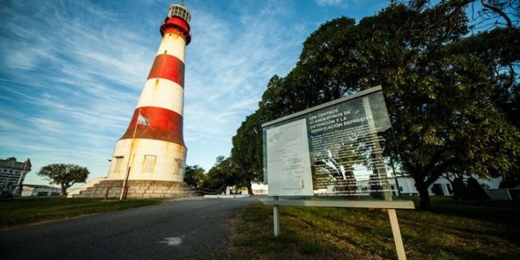 Se cumplen 132 años del Faro de Punta Mogotes