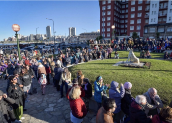 Se inauguró la plazoleta de Luro y la Costa