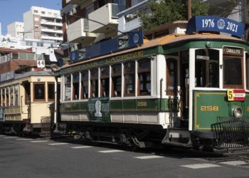 ¿Tranvías y buses eléctricos en el centro de CABA?
