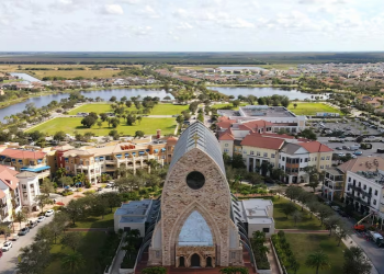 Invierten millones para comunidades en “zonas azules”