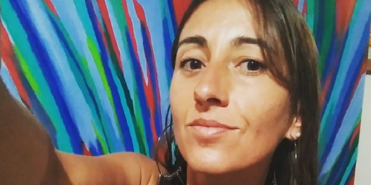 Libro sobre Fileteado Porteño Marplatense – Entrevista a Marianela Herrera