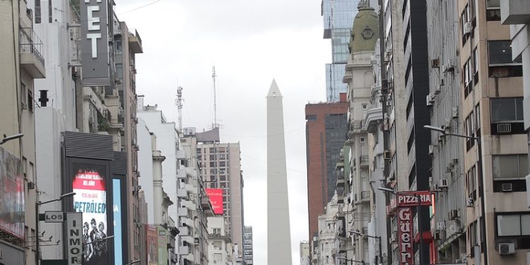 Lanzan créditos de hasta 250 mil dólares para levantar el centro porteño