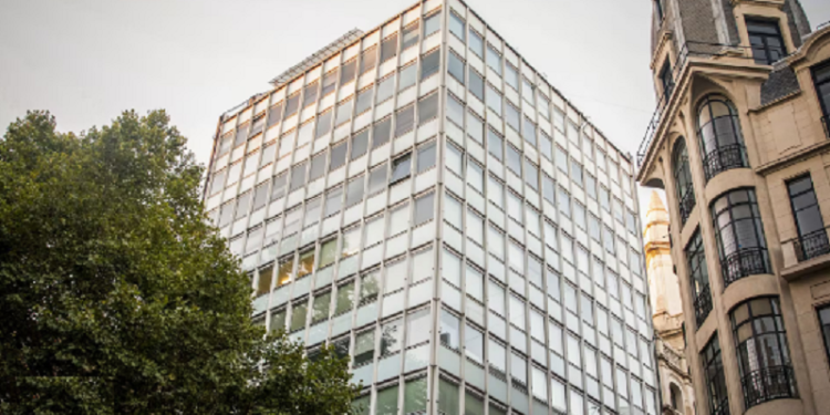 El edificio de los 70 que rompió con el europeísmo de la Avenida de Mayo