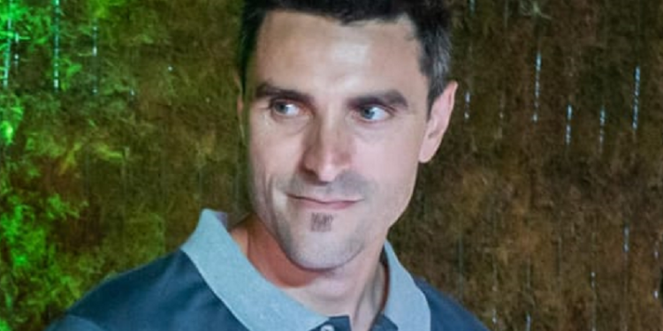 Llegan los árboles líquidos e inteligentes – Entrevista a Cristian Echeverría