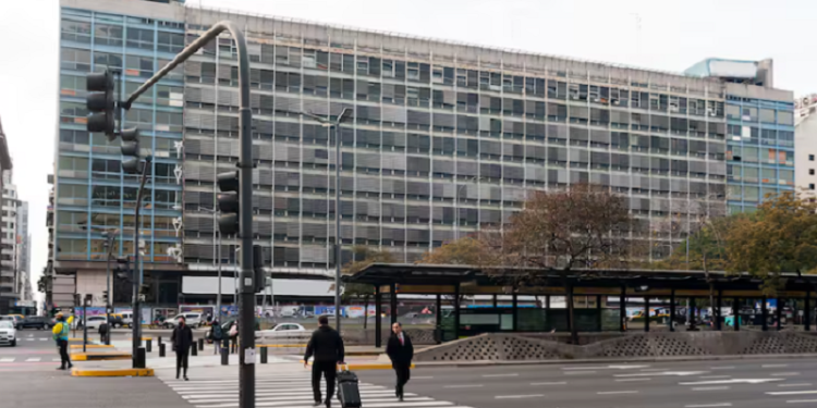 Proyecto inmobiliario en un edificio emblemático frente al Obelisco