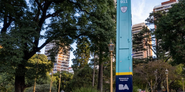 Iluminan parques y plazas e instalan Puntos Seguros