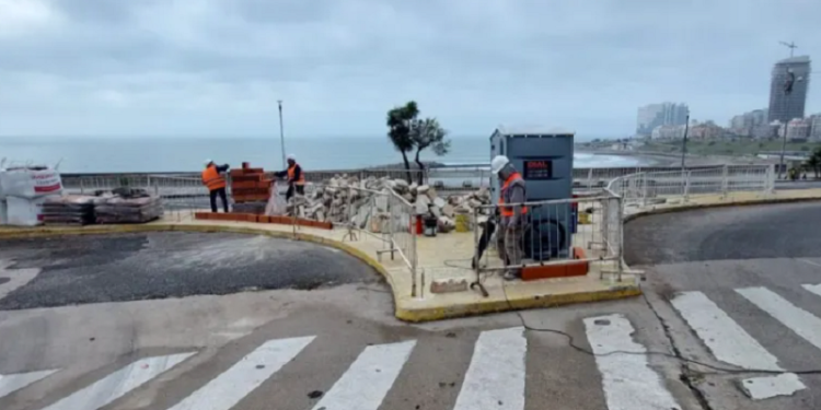 Colocarán una pieza histórica en la dársena divisoria de Av. Colón