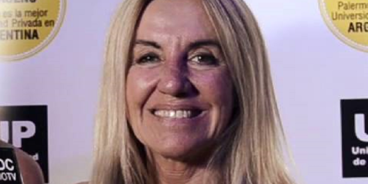 AdbA presenta en Puerto Madryn “Vuelo de regreso” – Entrevista a Adriana Piastrellini