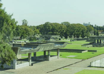 El Panteón de Ítala Fulvia Villa en la necrópolis brutalista porteña