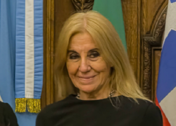 AdbA reconocida por la Legislatura porteña – Entrevista a Adriana Piastrellini