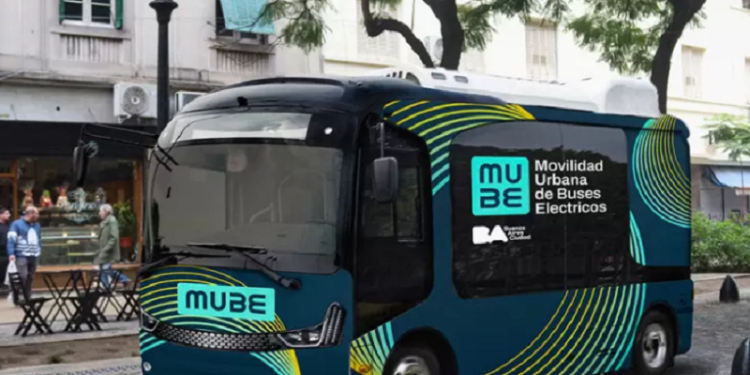 Rechazo empresario a minibuses eléctricos en CABA
