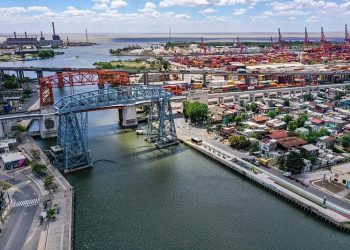 Riachuelo: ¿es posible un turismo sobre el agua?