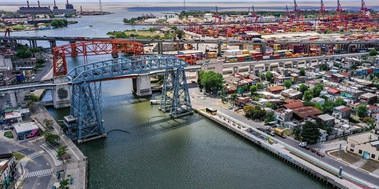 Riachuelo: ¿es posible un turismo sobre el agua?