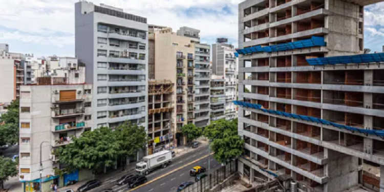 Suspenden por seis meses los permisos de nuevas obras en CABA