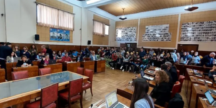 Autorizaron la construcción de una torre de 35 pisos en Alem y Falucho