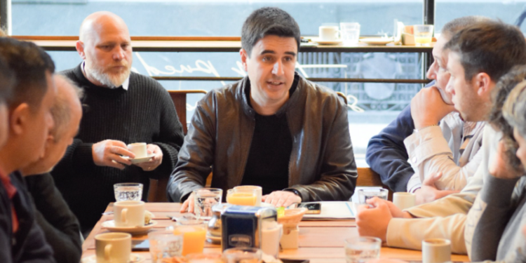 Proyecto para comprar autos nuevos para taxis sin IVA