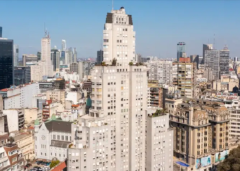 El edificio Kavanagh en un mal momento