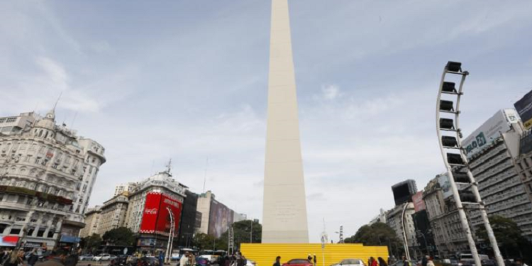 ¿Qué está pasando dentro del Obelisco?