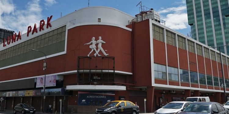 ¿El histórico Luna Park con peligro de demolición?