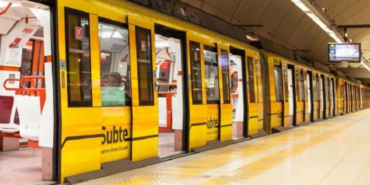 Comenzó la licitación para renovar vagones línea B de subte