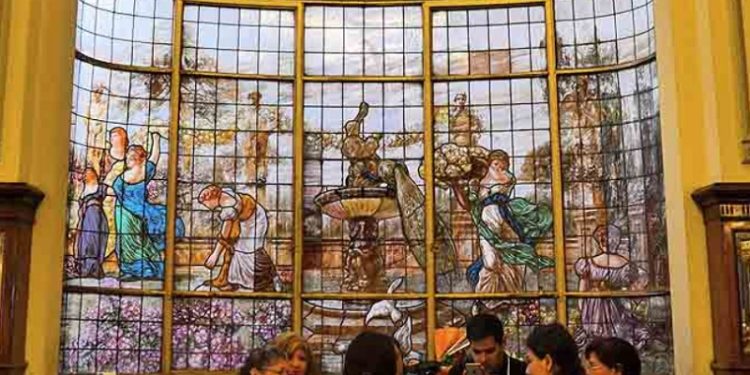 Charla en Las Violetas sobre sus vitrales